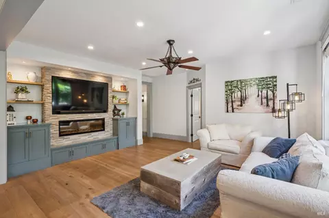 Living - 4193 Summer Gate Ave, Vallejo, CA 94591 photo 4 of 5