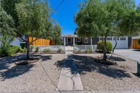 1040 Valley View St, Saint Helena, CA 94574