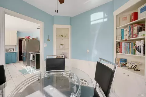 Dining - 657 Washington St, Vallejo, CA 94590 photo 5 of 5
