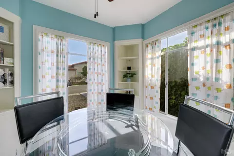 Dining - 657 Washington St, Vallejo, CA 94590 photo 3 of 5