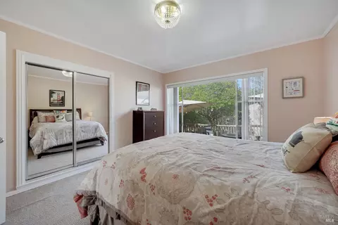 Bedroom - 657 Washington St, Vallejo, CA 94590 photo 2 of 6