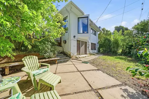 Exterior - 657 Washington St, Vallejo, CA 94590 photo 9 of 11