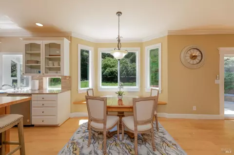 Dining - 1247 Myszka Pl, Ukiah, CA 95482 photo 2 of 2