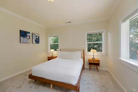 Bedroom - 1247 Myszka Pl, Ukiah, CA 95482 photo 2 of 4