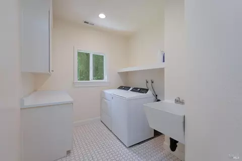 Other - 1247 Myszka Pl, Ukiah, CA 95482 photo 3 of 6