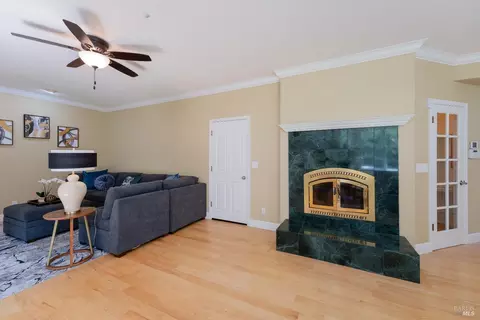 Living - 1247 Myszka Pl, Ukiah, CA 95482 photo 3 of 3