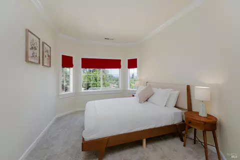 Bedroom - 1247 Myszka Pl, Ukiah, CA 95482 photo 1 of 4