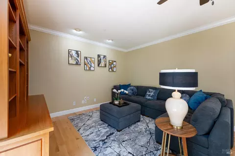 Living - 1247 Myszka Pl, Ukiah, CA 95482 photo 2 of 3
