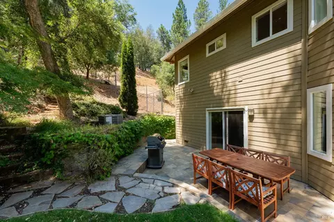 Exterior - 1247 Myszka Pl, Ukiah, CA 95482 photo 10 of 15