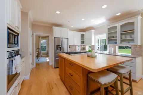 Kitchen - 1247 Myszka Pl, Ukiah, CA 95482 photo 1 of 3
