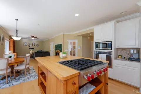 Kitchen - 1247 Myszka Pl, Ukiah, CA 95482 photo 2 of 3