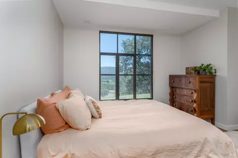 Bedroom - 4752 Burke Hill Dr, Ukiah, CA 95482 photo 6 of 8
