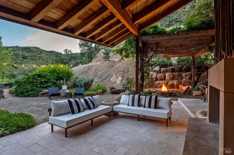 Exterior - 4752 Burke Hill Dr, Ukiah, CA 95482 photo 7 of 14