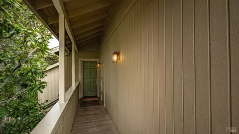 Entry Way - 301 Greene St, Mill Valley, CA 94941 photo 2 of 2