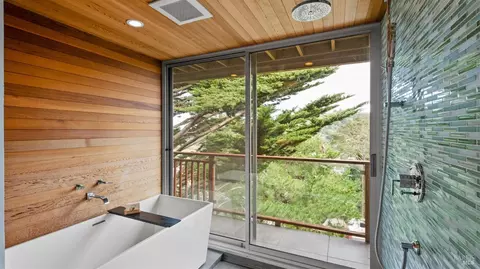 Bath - 301 Greene St, Mill Valley, CA 94941 photo 5 of 5