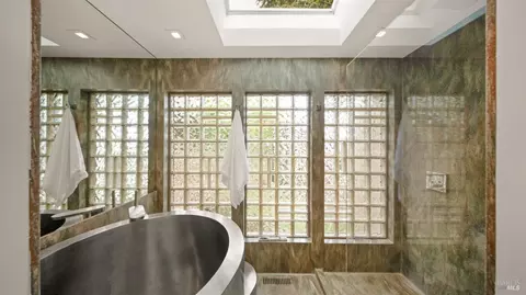 Bath - 301 Greene St, Mill Valley, CA 94941 photo 2 of 5