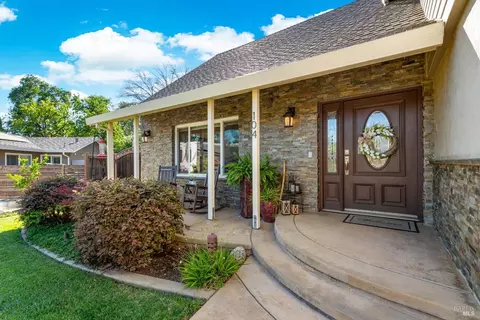 104 Westwood St, Vacaville, CA 95688