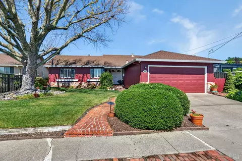 309 Twin Oaks Way, Healdsburg, CA 95448