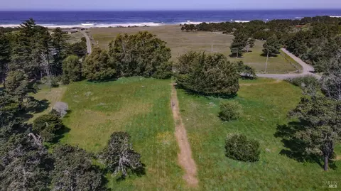 23401 N Highway 1 Hwy, Fort Bragg, CA 95437