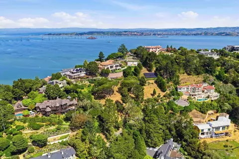 107 Mt Tiburon Rd, Tiburon, CA 94920