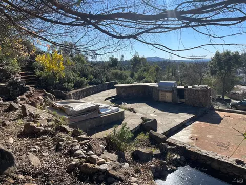 3516 Hanover Pl, Santa Rosa, CA 95404
