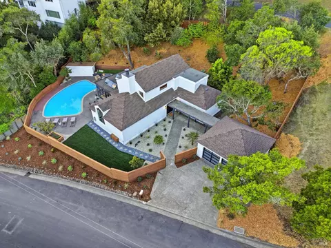 17 Overhill Rd, Mill Valley, CA 94941