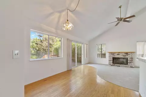 Living - 2988 Rustle Ct, Fairfield, CA 94534 photo 5 of 8