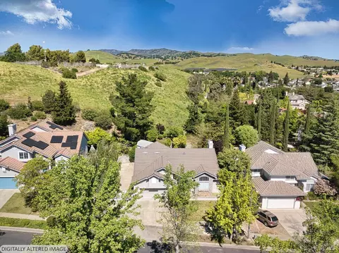 View/Area - 2988 Rustle Ct, Fairfield, CA 94534 photo 1 of 5