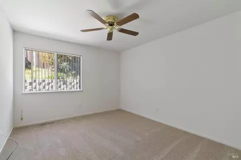 Bedroom - 2988 Rustle Ct, Fairfield, CA 94534 photo 3 of 6