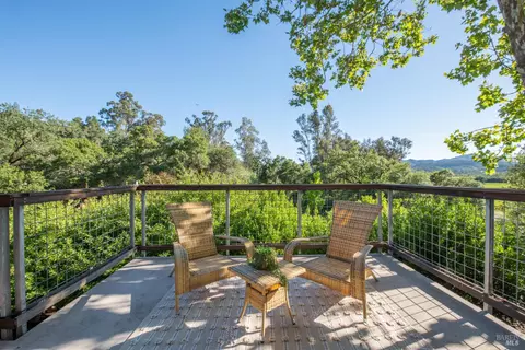 Exterior - 26828 River Rd, Cloverdale, CA 95425 photo 5 of 11