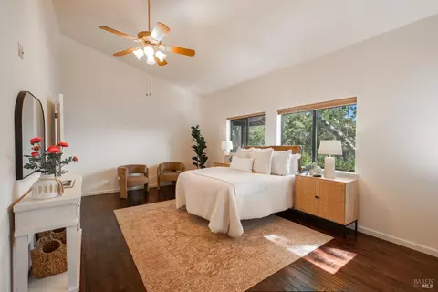 Bedroom - 26828 River Rd, Cloverdale, CA 95425 photo 2 of 2