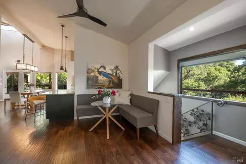 Entry Way - 26828 River Rd, Cloverdale, CA 95425 photo 1 of 3