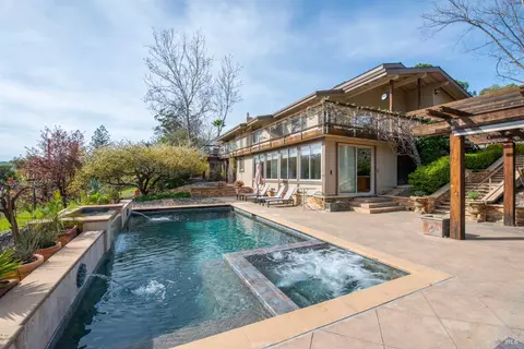 Exterior - 26828 River Rd, Cloverdale, CA 95425 photo 2 of 11