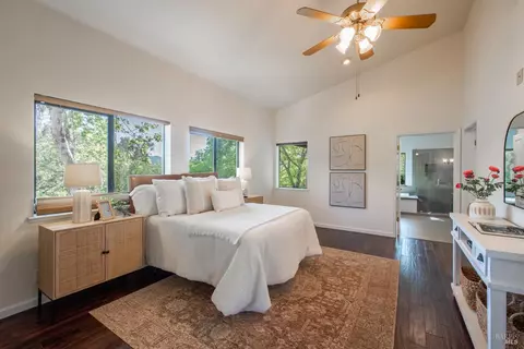 Bedroom - 26828 River Rd, Cloverdale, CA 95425 photo 1 of 2