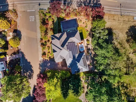 View/Area - 134 Moonlight Dr, Healdsburg, CA 95448 photo 1 of 2