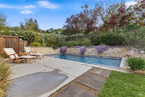 Exterior - 134 Moonlight Dr, Healdsburg, CA 95448 photo 14 of 15