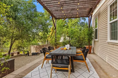 Exterior - 134 Moonlight Dr, Healdsburg, CA 95448 photo 9 of 15