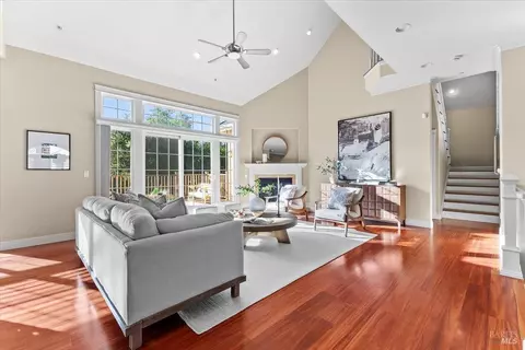 Living - 134 Moonlight Dr, Healdsburg, CA 95448 photo 2 of 4