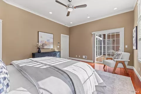 Bedroom - 134 Moonlight Dr, Healdsburg, CA 95448 photo 4 of 10