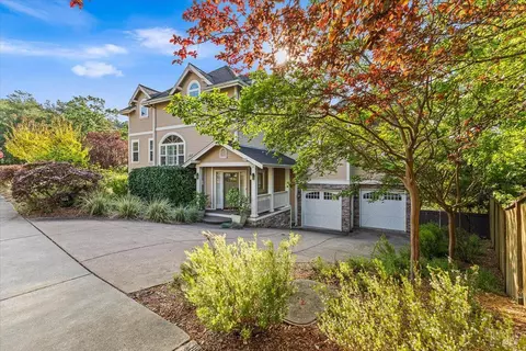 Exterior - 134 Moonlight Dr, Healdsburg, CA 95448 photo 3 of 15
