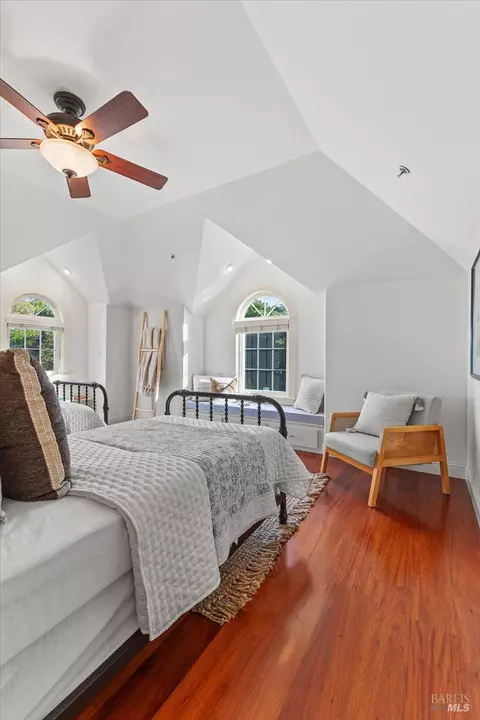 Bedroom - 134 Moonlight Dr, Healdsburg, CA 95448 photo 10 of 10
