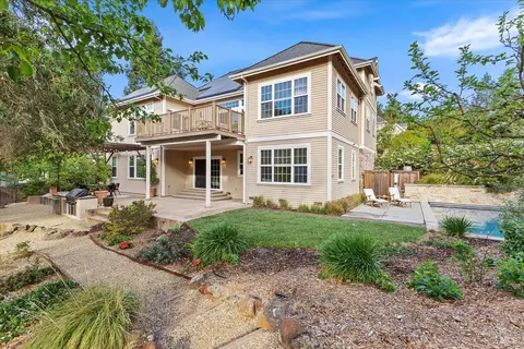 Exterior - 134 Moonlight Dr, Healdsburg, CA 95448 photo 13 of 15