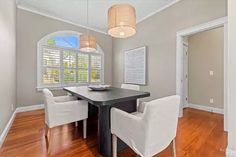 Dining - 134 Moonlight Dr, Healdsburg, CA 95448 photo 3 of 4