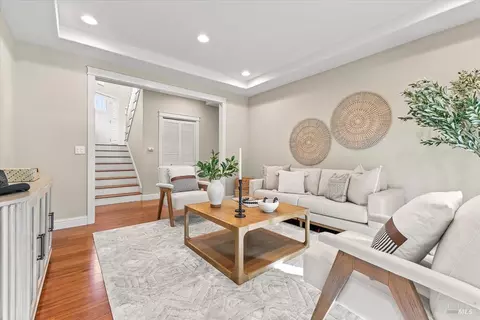 Living - 134 Moonlight Dr, Healdsburg, CA 95448 photo 4 of 4