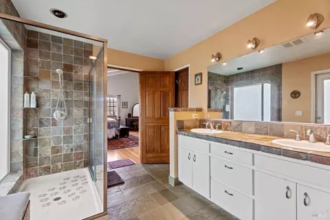 Bath - 3760 King Ranch Rd, Ukiah, CA 95482 photo 2 of 2