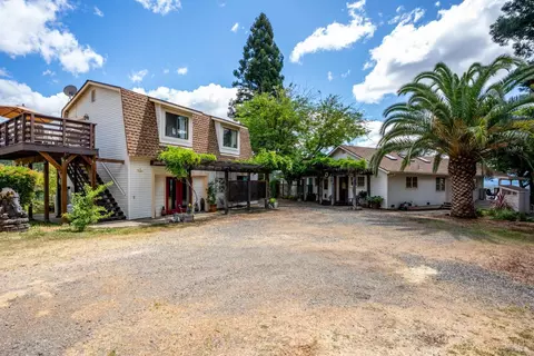 Exterior - 3760 King Ranch Rd, Ukiah, CA 95482 photo 4 of 17