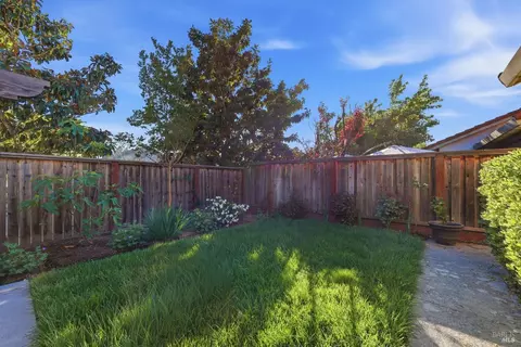 Exterior - 198 Valencia Way, Windsor, CA 95492 photo 10 of 16