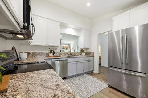Kitchen - 198 Valencia Way, Windsor, CA 95492 photo 3 of 5