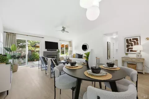 Dining - 198 Valencia Way, Windsor, CA 95492 photo 2 of 5