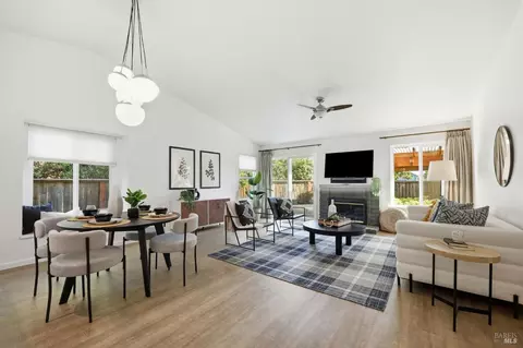 Living - 198 Valencia Way, Windsor, CA 95492 photo 1 of 5